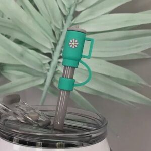 Silicone Green Tumbler Straw Cover